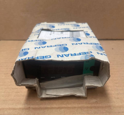 Gefran 40t-96-4-24-RR-0-0-0-000 Thermostat