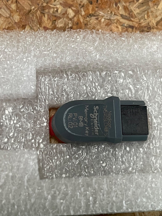Schneider Electric – TM5ACSLCM8FS – Modicon TM5 8 MB Memory Key
