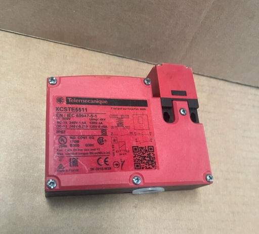 Telemecanique - XCSTE5511 - Safety Switch