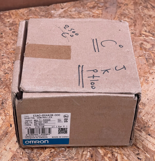 Omron - E5AC-RX4A5M-000 - Digital PID Temperature Controller, 1/4 DIN, 96×96 mm