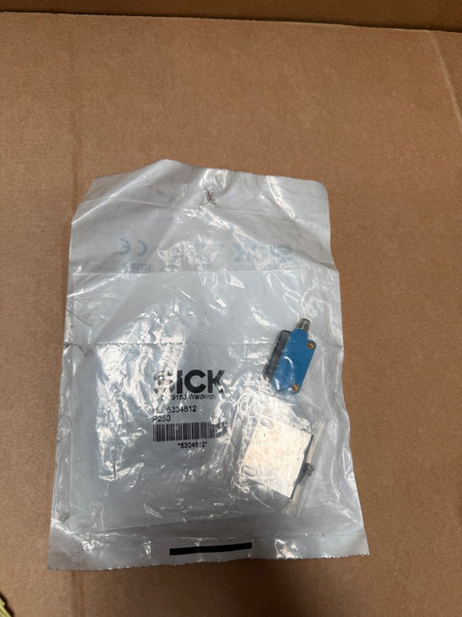 SICK – GL6‑P4112 – G6 Photoelectric Retro‑Reflective Sensor