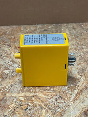 Selectron Lyss – GZEA 21 – Universal Cycle Timer Relay 12–240VAC/DC Dual‑Contact