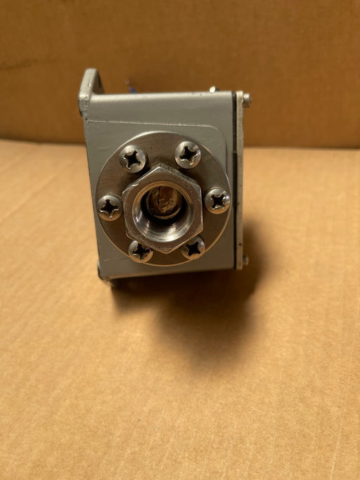 Custom Control Sensors – 646GZEM2‑7011 – Explosion‑Proof Gage Pressure Switch