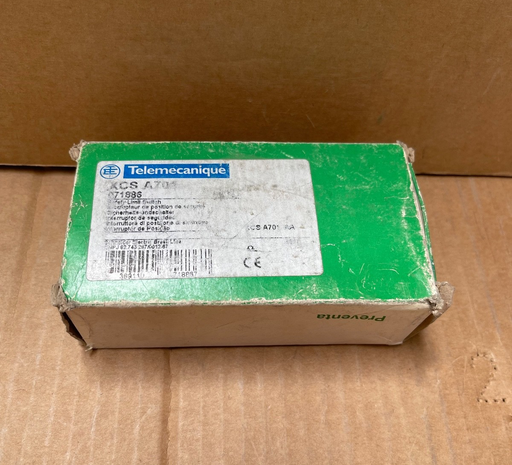Telemecanique – XCSA701 – Safety Interlock Switch 2 NC + 1 NO