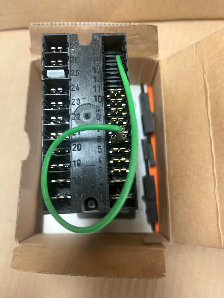 PHILIPS PMA KS 90 Type: 940441044001 PID Temperature Controller