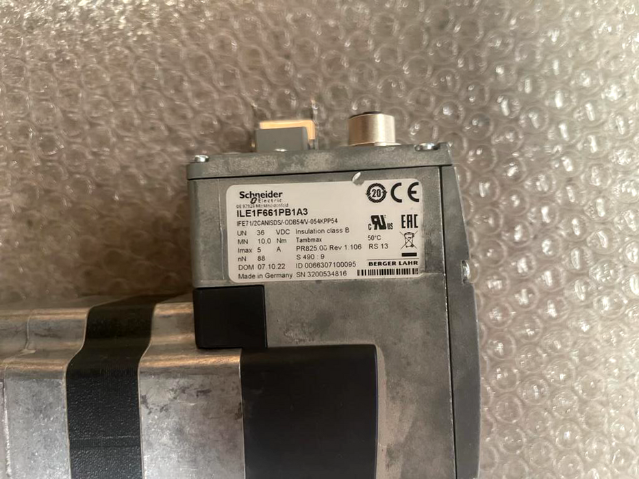 Schneider Electric BERGER LAHR ILE1F661PB1A3 SERVO-MOTOR