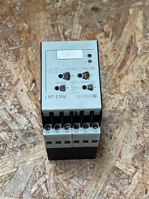 Telemecanique – RM3 JA112MU7 – RM3 Series Current Measurement Relay, 220–240 VAC