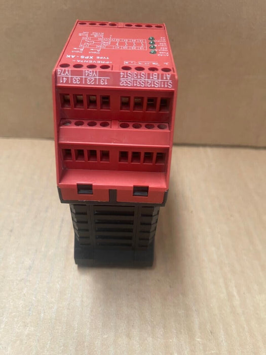 Telemecanique - XPSAK311144 - Preventa Safety Module for Emergency Stop