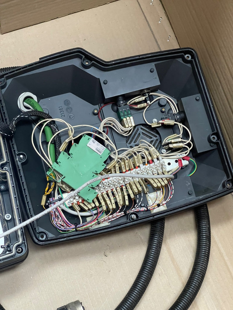 Allen‑Bradley – 2711P‑T7C4D2 – PanelView Plus 700 HMI 6.5″ Color Touchscreen