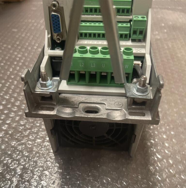 OSMA AUFZÜGE, SP1405, UNIDRIVE SP SM APPS LITE 3.0/4.0kW 0-480VAC 7.6/8.8A
