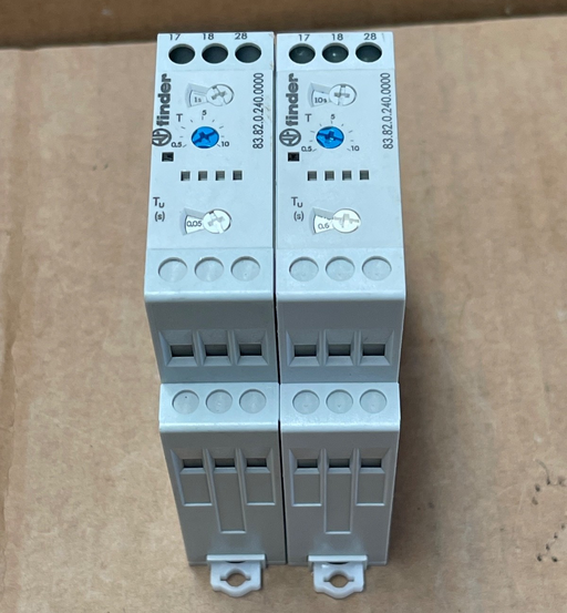 Finder – 83.82.0.240.0000 – 24‑240 V AC/DC Timer Relay (0.05 s–10 days)