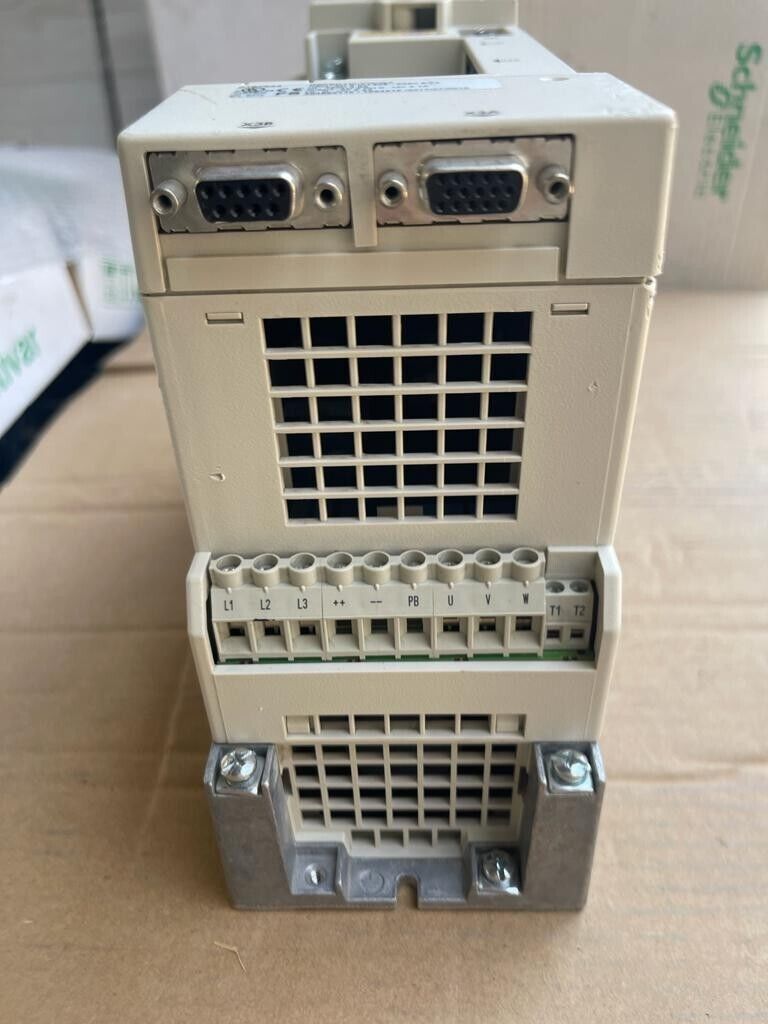 Keb Driver KEB, combivert F5 Frequency Driver 09F5K1D-YWQA, 0040324736 — VOLTWERK ...