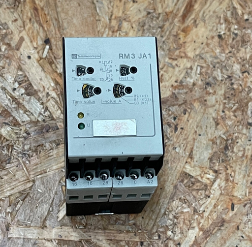 Telemecanique – RM3 JA112MU7 – RM3 Series Current Measurement Relay, 220–240 VAC