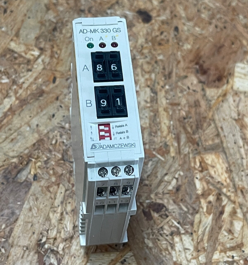 Adamczewski – AD‑MK 330 GS – Analog Signal Limit Switch with Dual Relay Outputs