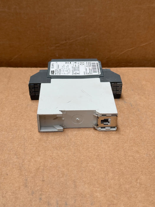 ABB – 1SVR040002R0500 CC‑U/RTD – Universal RTD Signal Converter 24–48VDC/24VAC