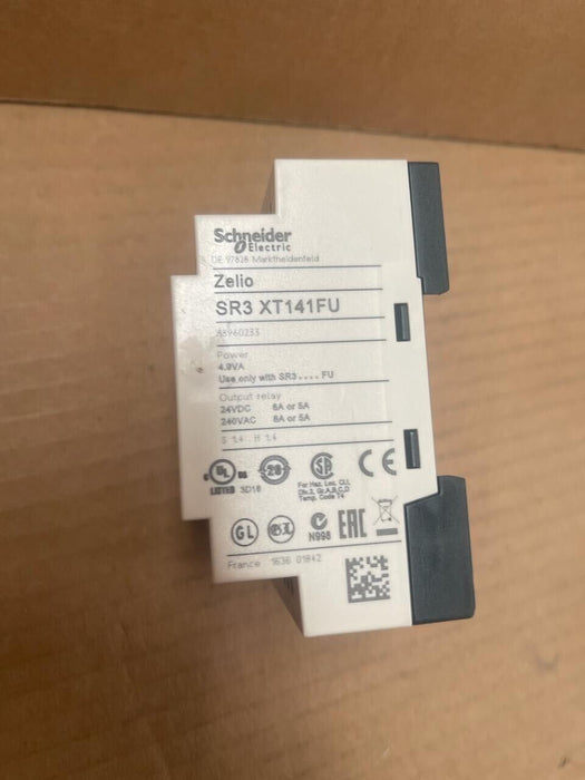 Schneider Electric Zelio - SR3 XT141FU - Controller Extention Module