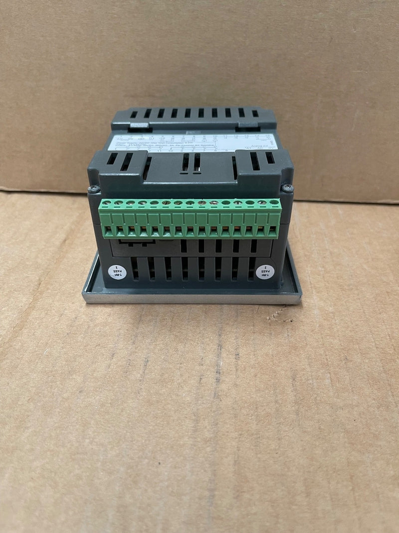 Unitronics – V130‑33‑RA22 – Vision™ PLC + HMI 24 V DC, 12 DI/8 RO, 2 AO