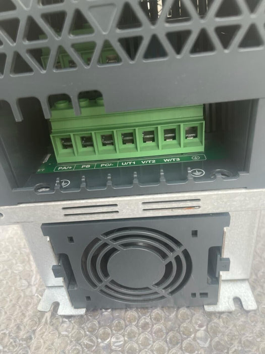 Schneider Electric Altivar 340 - ATV340D22N4 - VFD 22kW - 30HP - 380/480VAC