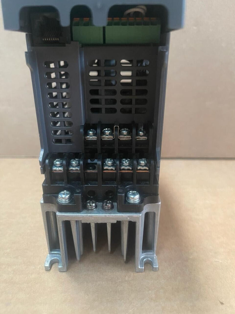 MITSUBISHI D700 - FR-D720S-025-EC - INVERTER 200-240V