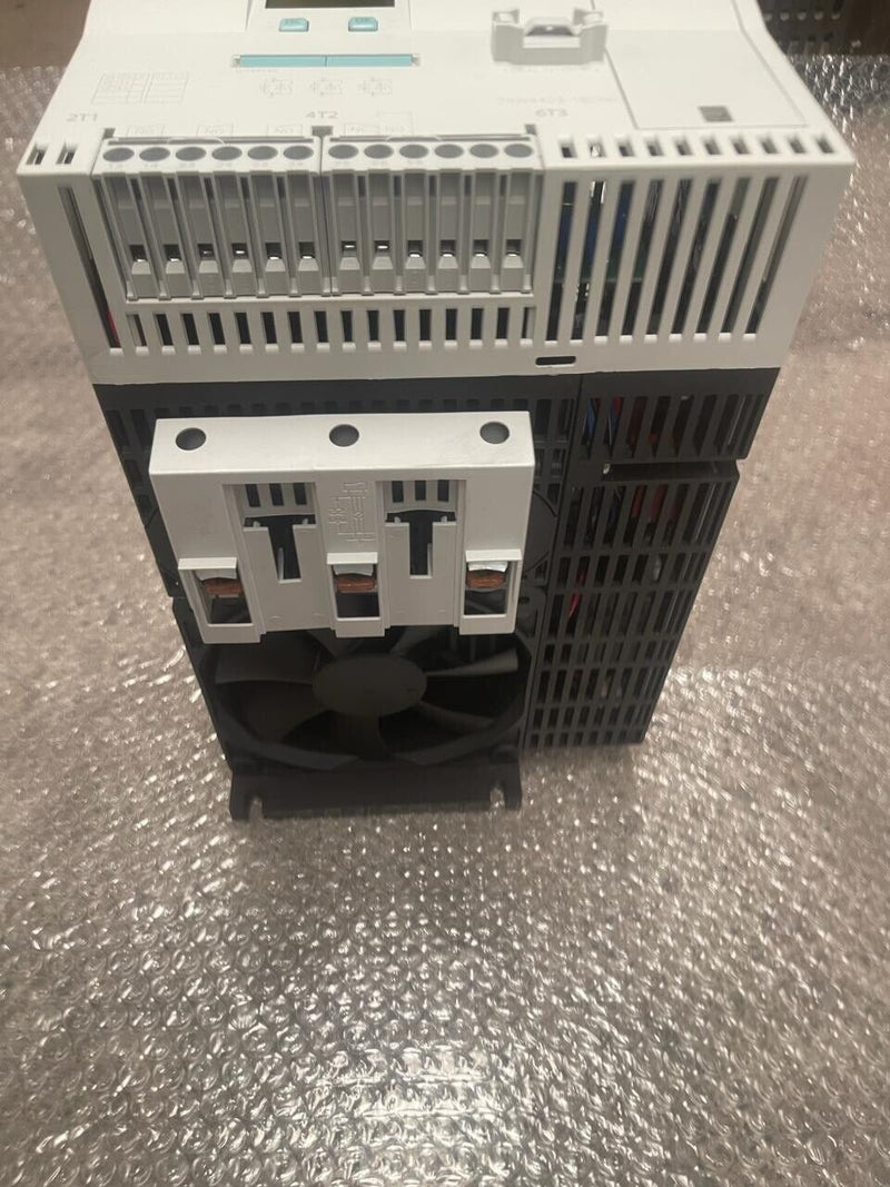 SIEMENS SIRIUS - 3RW4423-1BC46 - AC Motor SoftStarter 37kW Zero Runtime