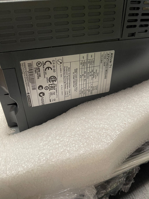 Schneider Electric – ATV71HD11M3X460 – ALTIVAR 71 Series 11 kW / 400 V