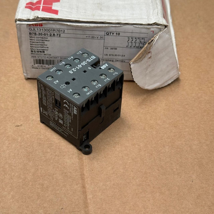 ABB – B7S‑30‑01‑2.8‑72 (GJL1313001R7012) – Mini Contactor, 3‑Pole + 1 NC, 17–32V