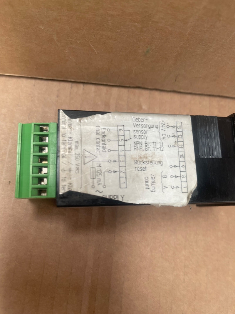 Baumer – NE210.012AXA1 – 5-Digit Preset Counter (115–230 V AC)