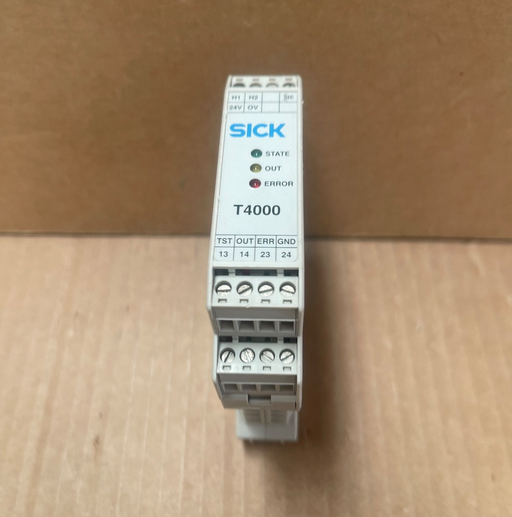 SICK – T4000-1RBA01 – Non-Contact Safety Switch / Evaluation Unit (24 V DC)
