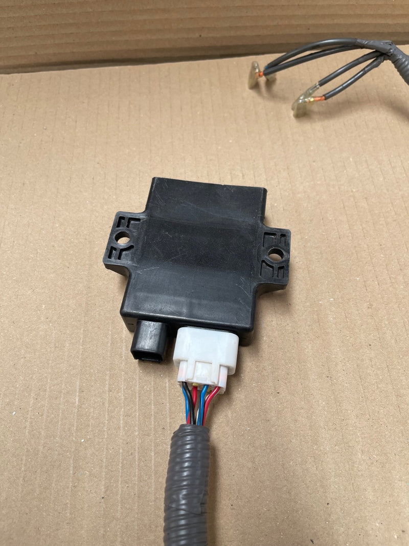 Kubota – EG561‑68102 – OEM Igniter Distributor for DF972/WG972 Engines