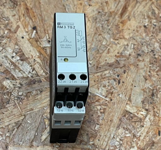 Telemecanique – RM3TG201MS7 – 3‑Phase Supply/Failure Safety Relay, 220–500 VAC