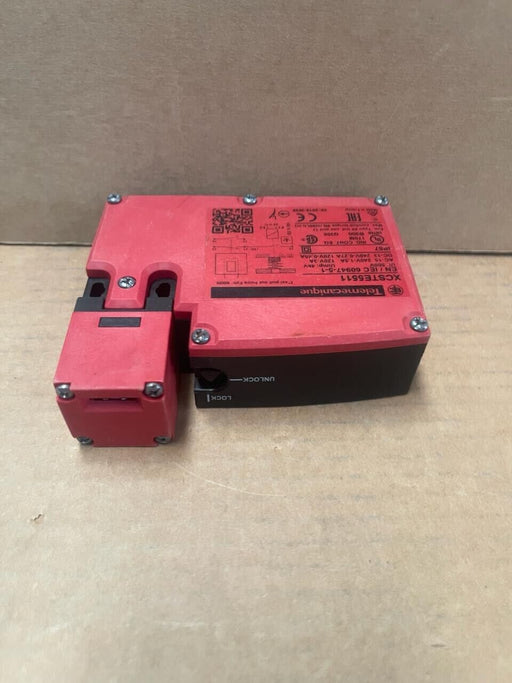 Telemecanique - XCSTE5511 - Safety Switch