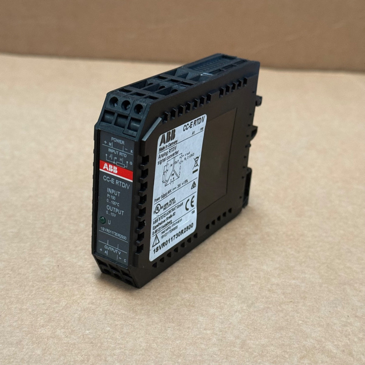 ABB – 1SVR011730R2500 (CC-E RTD/V) – DIN-Rail RTD Temperature-to-Volta ...