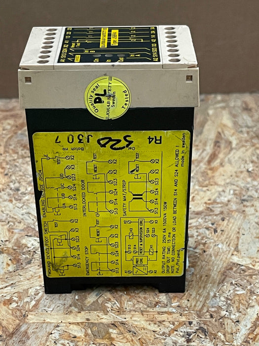 Jokab Safety – JSBR4 – Dual-Channel Safety Relay, 24 V DC, 3NO/1NC Outputs
