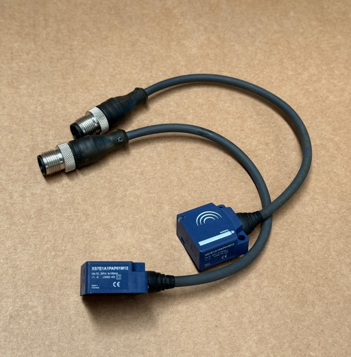 Telemecanique – XS7E1A1PAP01M12 – M30 Flush PNP Inductive Proximity Sensor