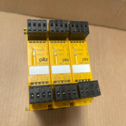 3xPCs Pilz PNOZmulti Output Module, 24 V dc / 4 Output 773536