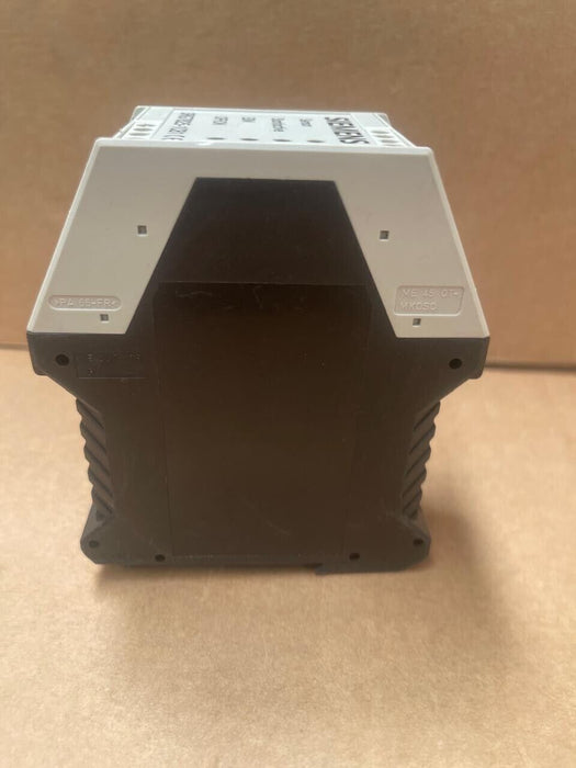 Siemens - 3RG7825-1CB1 - Siguard Safety Light Curtain Evaluation Controller