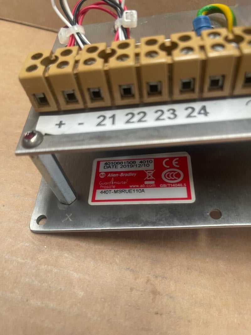 Allen-Bradley - 440T-MSRUE110A - Locking Switch