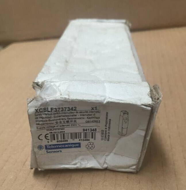 Telemecanique, XCSLF3737342, Safety interlock switch XCS metal 4NC+2 NO 230V