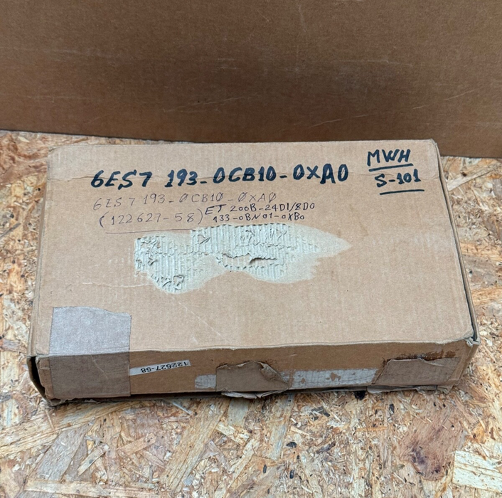 Siemens – 6ES7 193‑0CB10‑0XA0 + 6ES7 133‑0BN01‑0XB0 – 24DI/8DO Digital Module