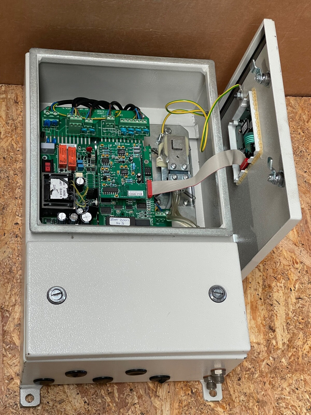 ABB – ZDT/12104GERMAN (3K220000043902) – Zirconia Oxygen Analyzer Syst ...