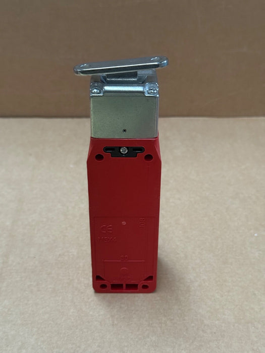 ABB – 2TLA050009R0112 (MKey9M) – Solenoid Guard Locking Interlock Switch, 24 VDC