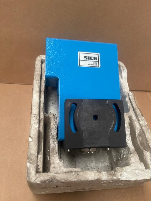 SICK - WL25-322 - Photoelectric Proximity Sensor