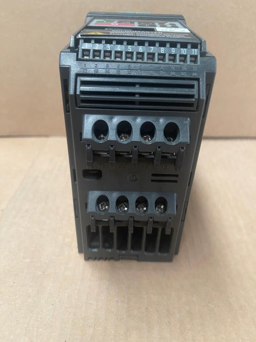 Siemens - 6SE9213-6CA40 - MICROMASTER MM75/2 Frequency Inverter, 0.75 kW
