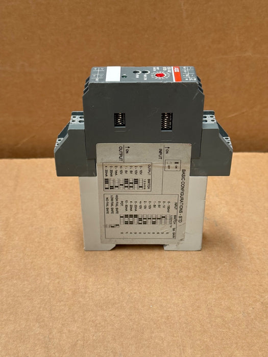 ABB – 1SVR040001R0400 CC‑U/STD – Universal Signal Converter, 110–240 VAC