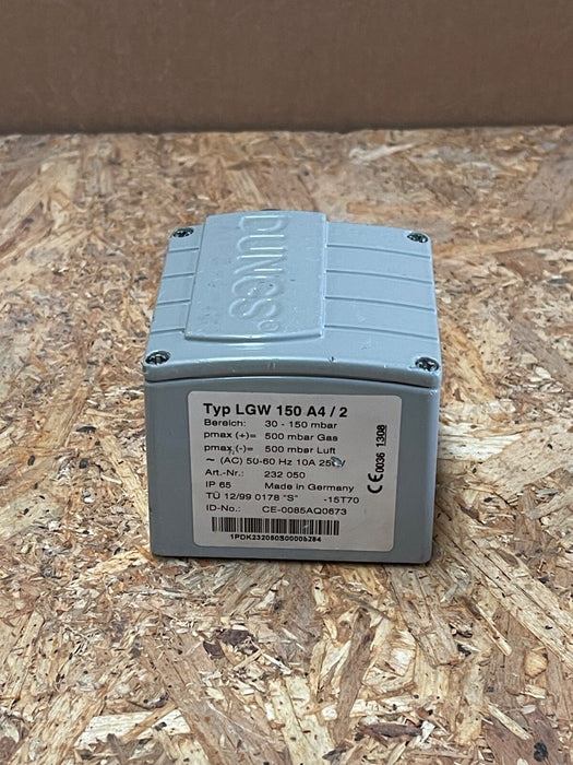 Dungs - LGW150A4/2 - Differential Pressure Switch, 30–150 mbar, IP65