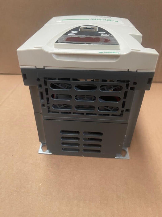 Schneider Electric Altivar 71 - ATV71H075M3 - VFD 0.75kW/1HP 200-240VAC