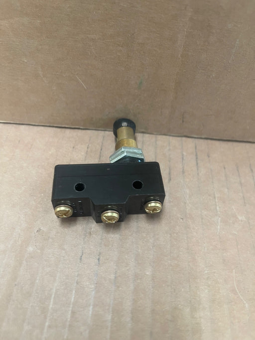 Panasonic – AM130811KF – Plunger Microswitch SPDT 10 A / 250 V AC
