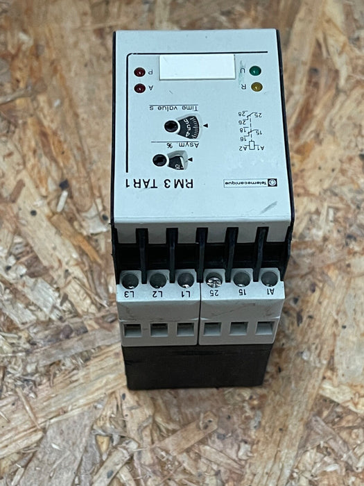 Telemecanique – RM3 TAR1 139 N7 – Universal AC Time Delay Relay (300–415 VAC)