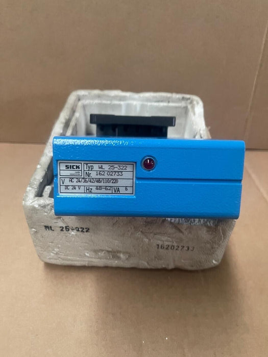 SICK - WL25-322 - Photoelectric Proximity Sensor