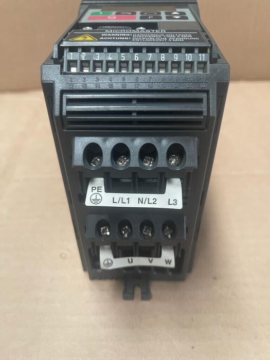 SIEMENS MICROMASTER 6SE9210-7CA40 0.16HP 120W 230V AC Speed Drive